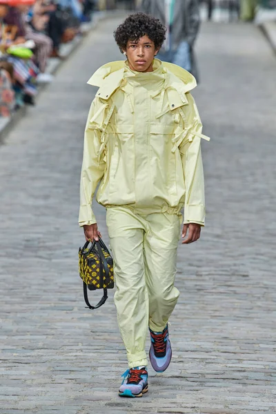 Look 5